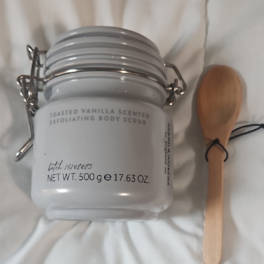 Toasted Vanilla Exfoliating Body Scrub - Gray